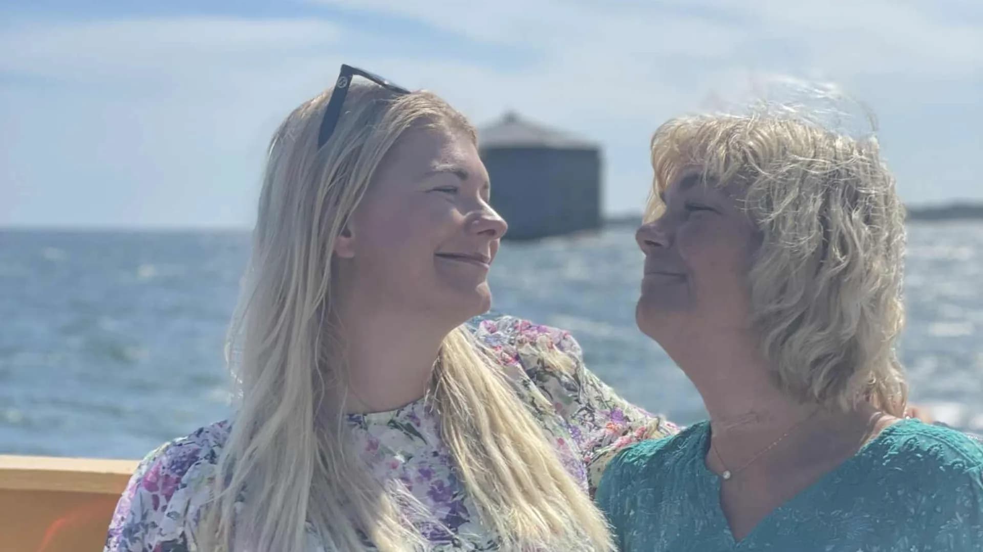 Elin med sin mamma
